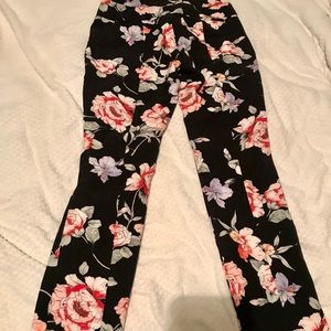 Black Floral Dress Pants 🌸🌷🌹🌸